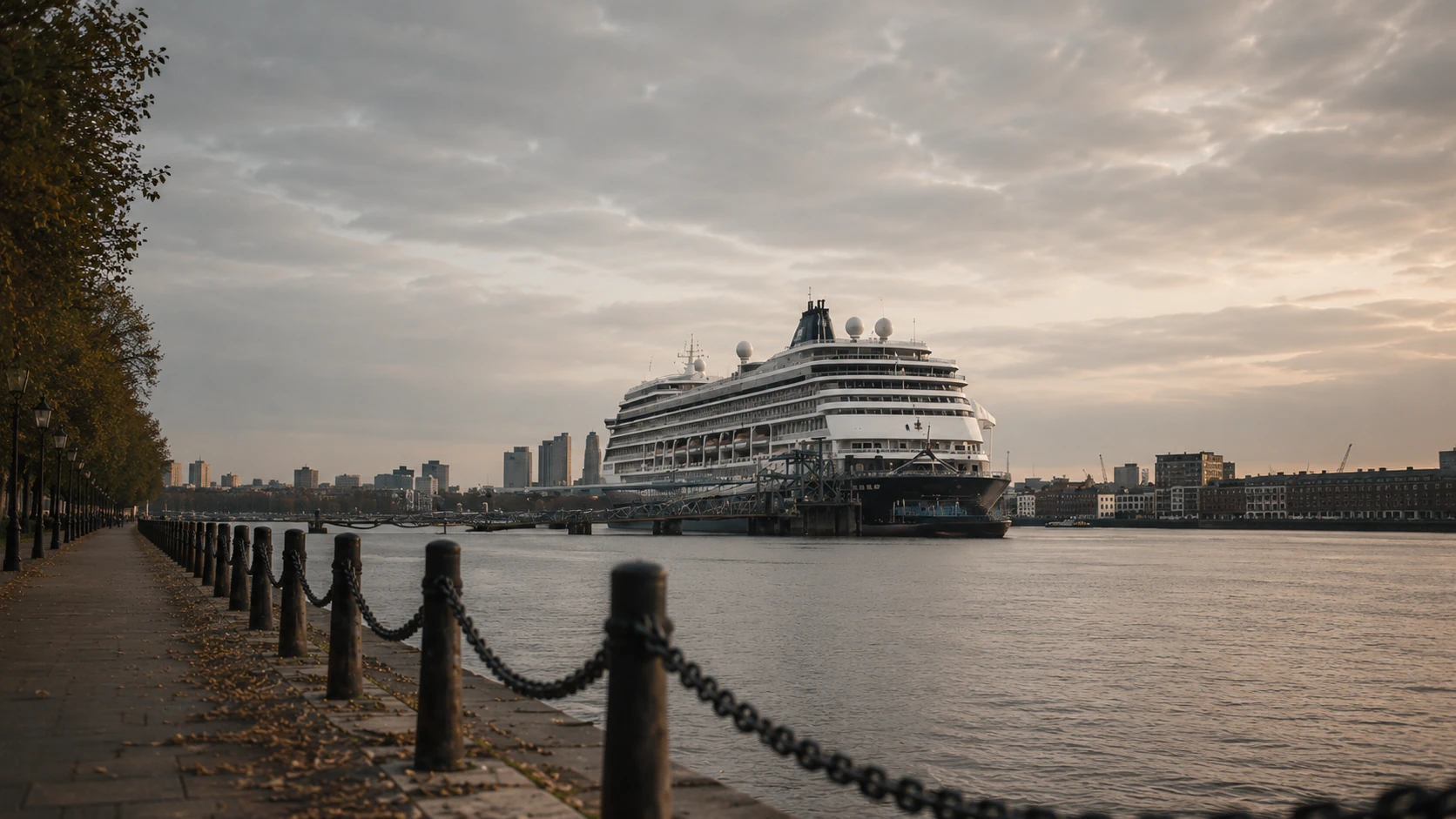 Private chauffeur transfer to Portsmouth International Port